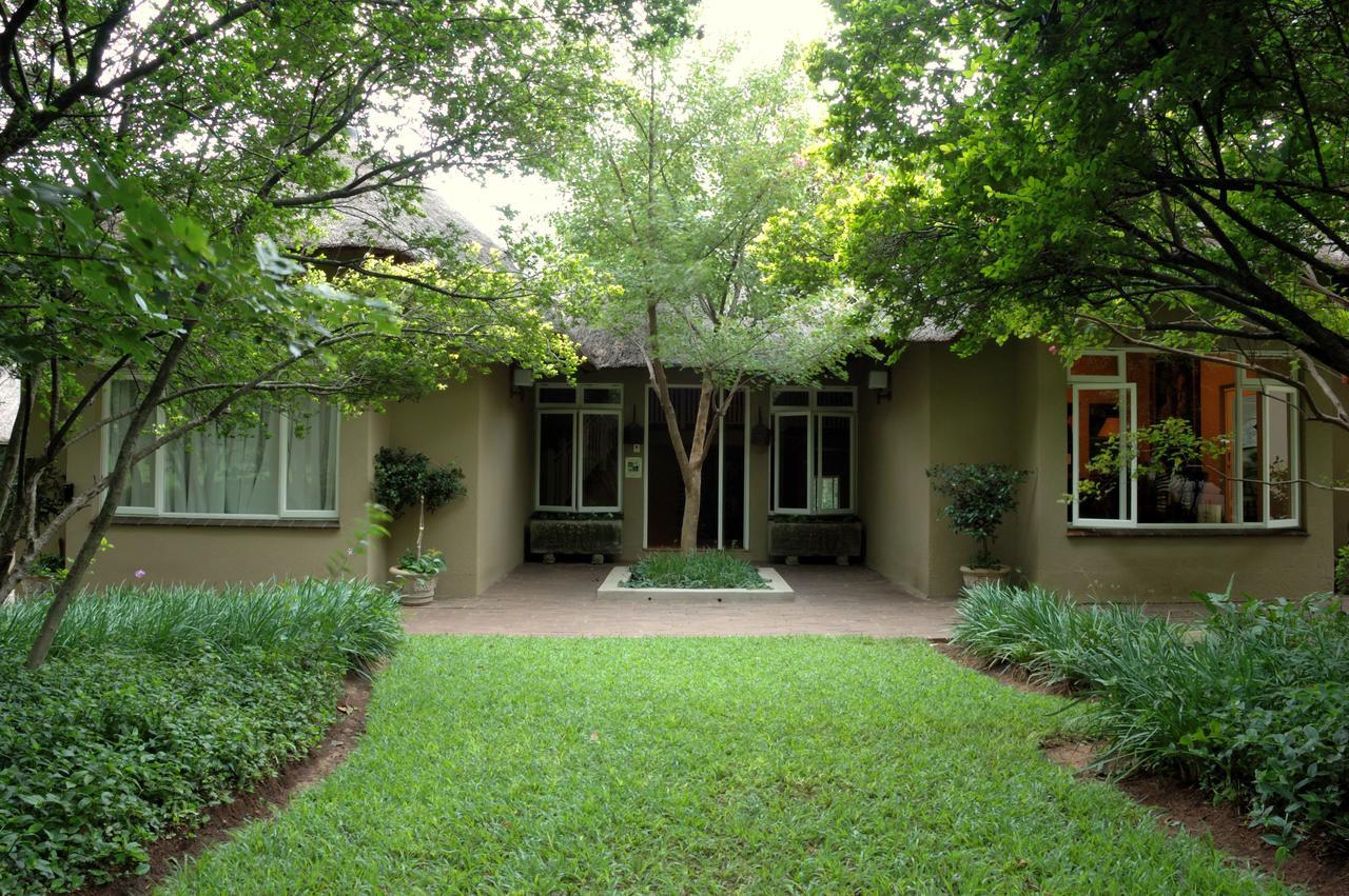 Chartwell Manor Exterior photo